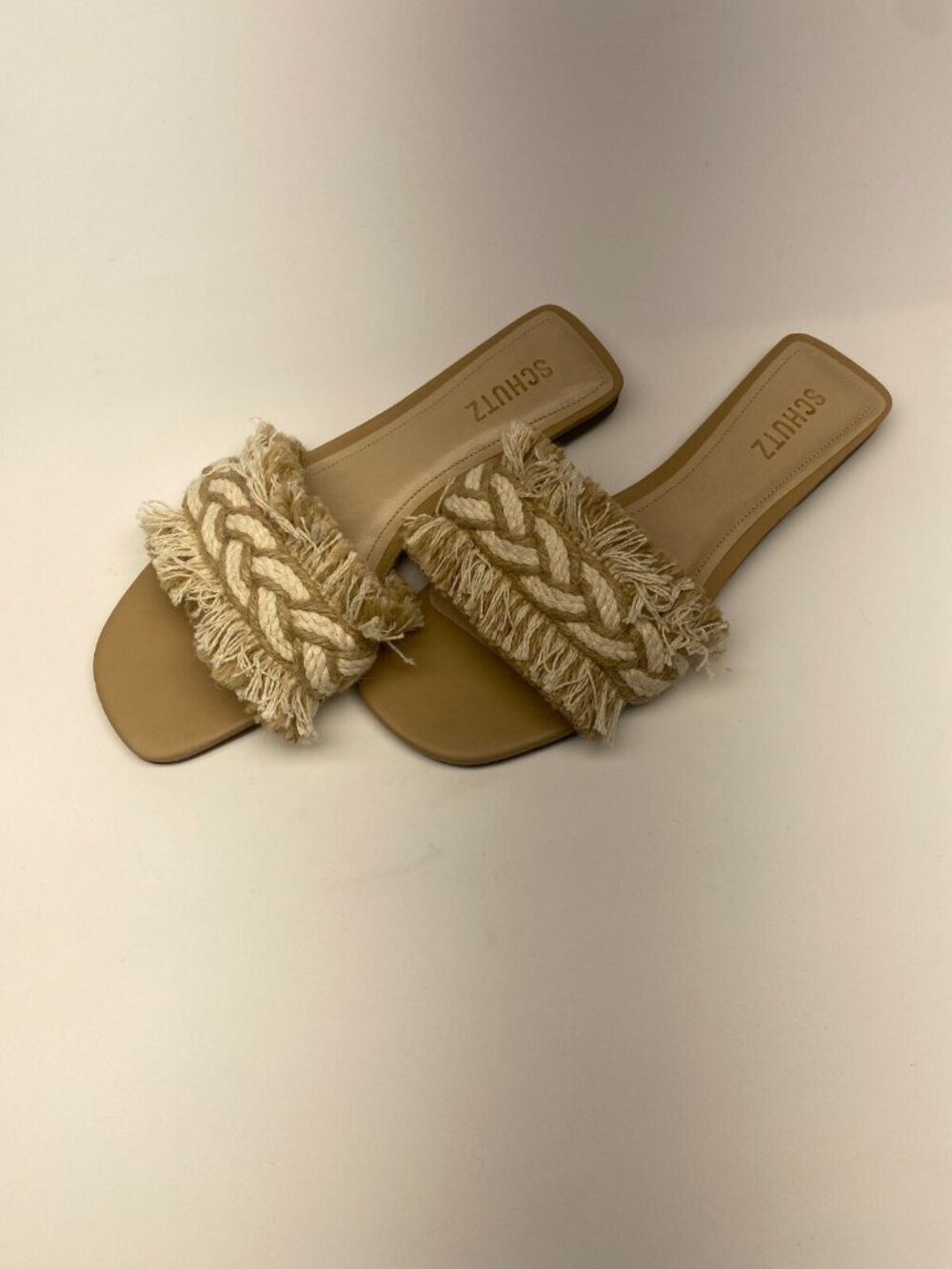 Schutz Womens Adelia Beige Frayed Flat Sandal Sz 9.5